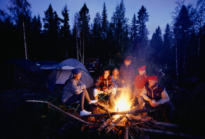 Camping Api Unggun: Menikmati Kehangatan, Kebersamaan, dan Petualangan Seru di Alam Terbuka