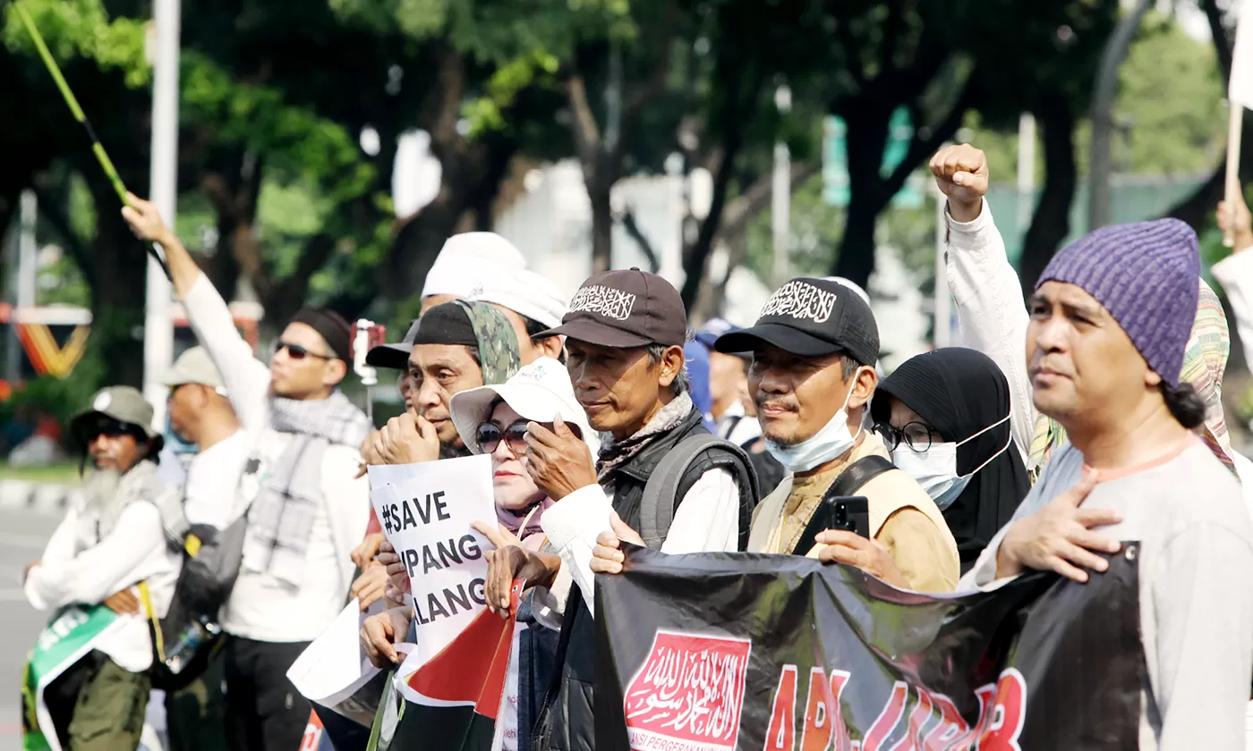 Pertikaian Ekonomi: Penyebab Utama, Dampak Sosial Politik, Hubungan Antar Negara, serta Strategi Penyelesaian Konflik untuk Mewujudkan Kesejahteraan Bersama