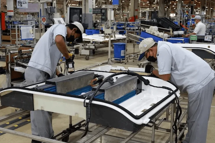 Peran Inovasi Produksi dalam Industri Modern untuk Meningkatkan Efisiensi, Mengurangi Biaya, Meningkatkan Kualitas Produk