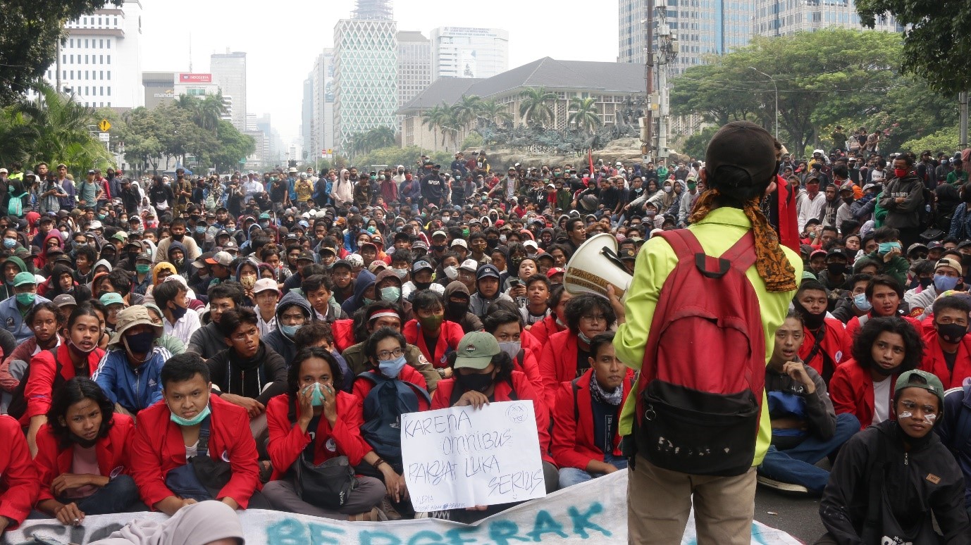 Aksi Massa Sebagai Kekuatan Kolektif, Instrumen Perubahan Sosial, dan Sarana Aspirasi Politik dalam Dinamika Demokrasi Indonesia