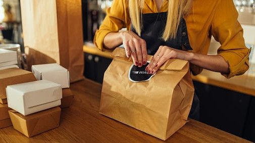 Pengiriman Makanan Segar Cepat: Panduan Lengkap Proses Distribusi, Teknologi Cold Chain, Layanan Ekspedisi, Faktor Biaya, Tantangan Logistik, Tips Packing, dan Strategi Agar Produk Tetap Higienis, Aman, dan Berkualitas Sampai Tujuan