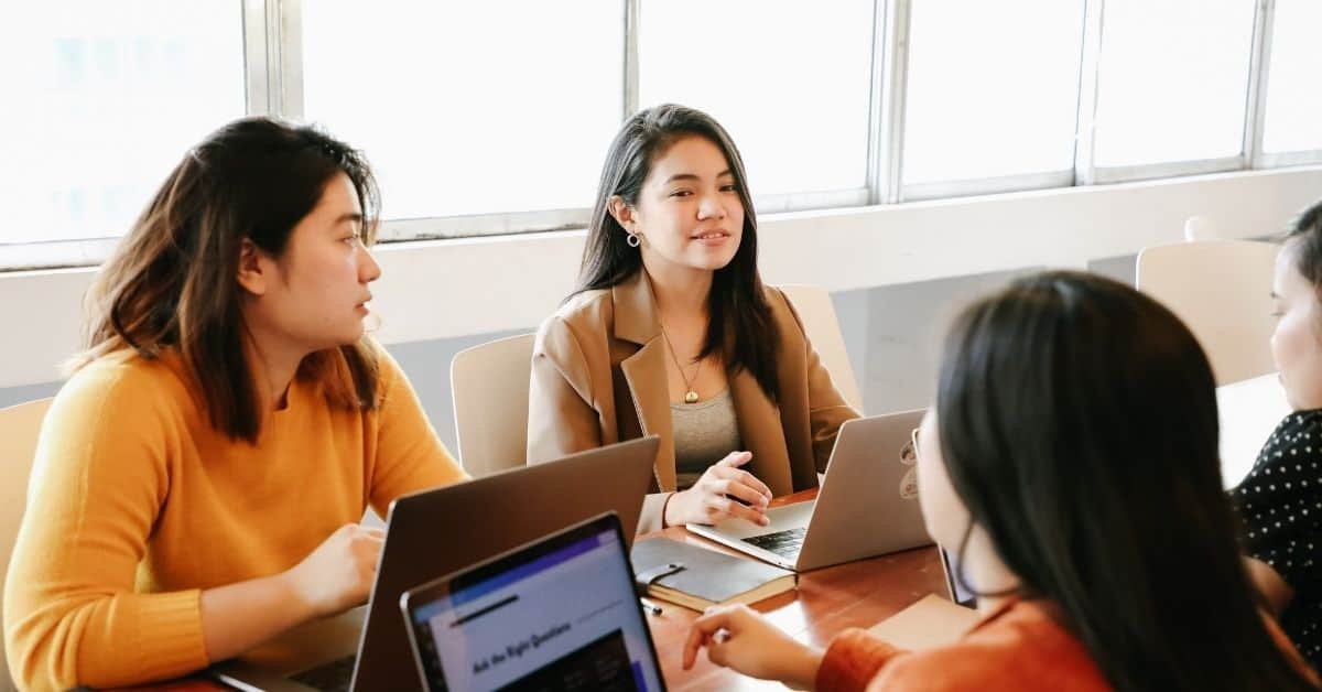 Pelatihan Karier untuk Karyawan: Strategi, Manfaat, Jenis Program, dan Langkah Efektif Meningkatkan Kompetensi serta Produktivitas dalam Membangun Karier Profesional yang Sukses di Perusahaan Modern