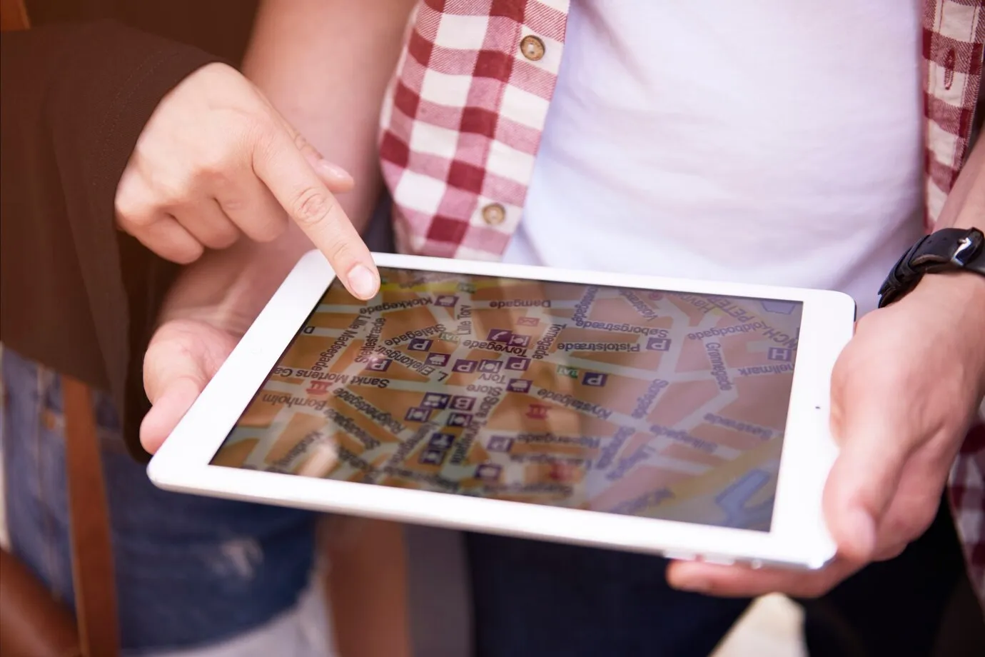 Analisis Geografis Suatu Wilayah: Pendekatan Fisik, Sosial, Ekonomi, dan Lingkungan dalam Memahami Potensi, Permasalahan, serta Pengelolaan Ruang untuk Pembangunan Berkelanjutan di Indonesia